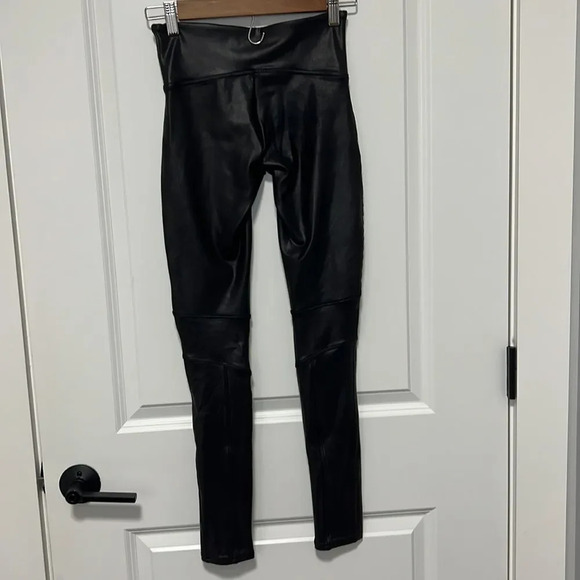 Spanx Black Vegan Leather Moto Leggings size Small - Picture 8 of 12